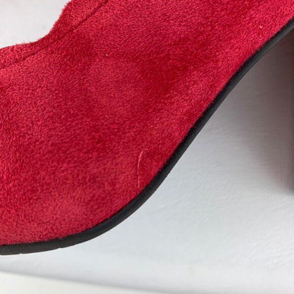 Crown Vintage Red Suede Pumps Scalloped Edges - Picture 12 of 16